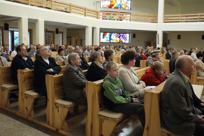 Rozpoczęli koncerty organowe