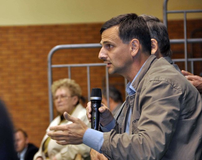 Debata wyborcza prawie bez publiczności