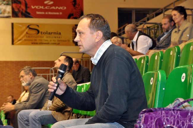 Debata wyborcza prawie bez publiczności