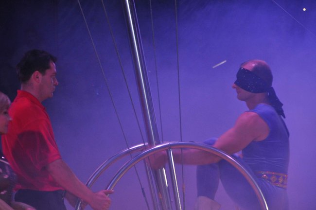 Cyrkowe popisy pod zamkiem