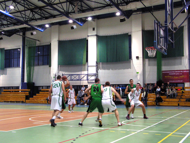 Nasi koszykarze pokonali Żyrardowiankę