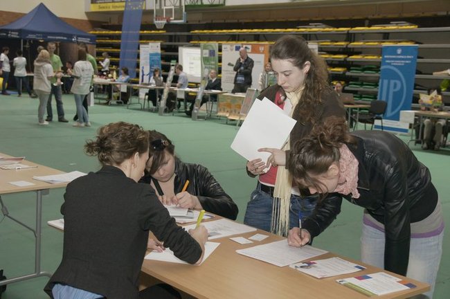 OHP zorganizowało targi edukacji i pracy