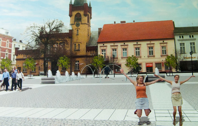 Kończą montować fontannę