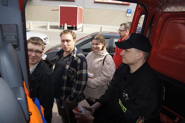 Sto glukometrów w pół godziny