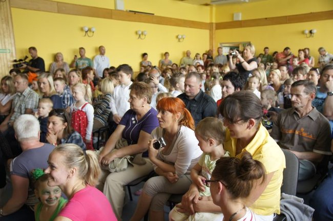 Przedszkolaki zawładnęły sceną
