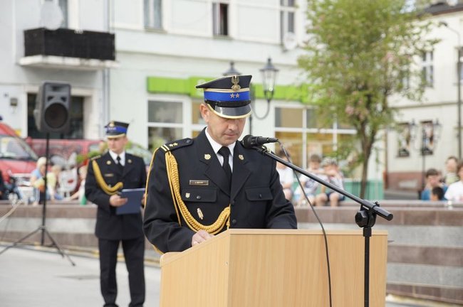 Strażacy świętowali na rynku