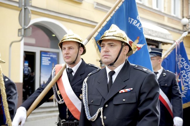 Strażacy świętowali na rynku