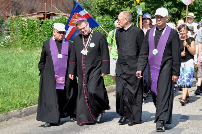 Świecianie powędrowali na Jasną Górę - WIDEO