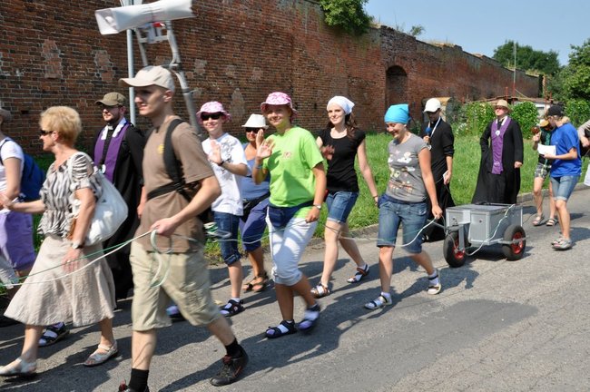 Świecianie powędrowali na Jasną Górę - WIDEO