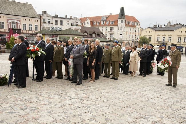 Święto wojska na Dużym Rynku - wideo
