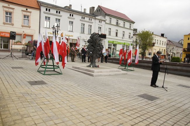 Święto wojska na Dużym Rynku - wideo