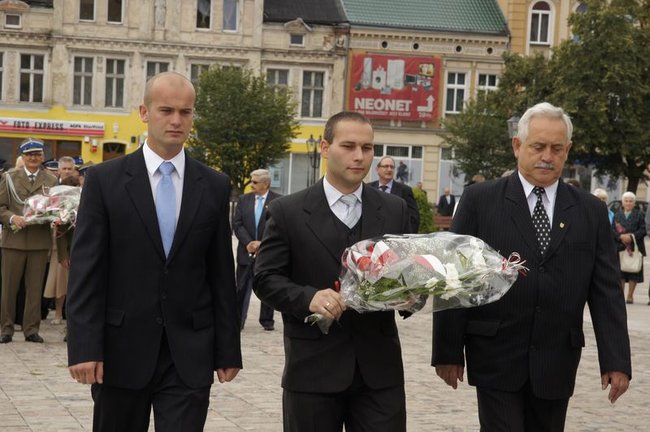 Święto wojska na Dużym Rynku - wideo