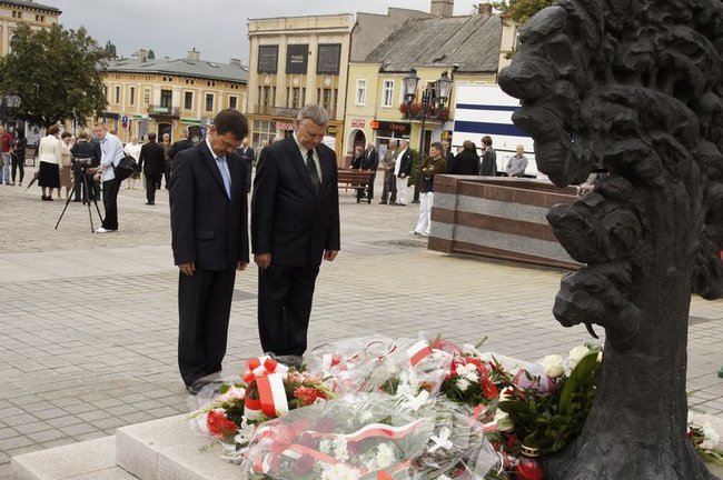 Święto wojska na Dużym Rynku - wideo