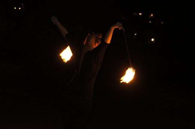 Z pasją machają ogniami