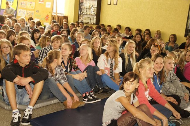 Zaśpiewały dla chłopaków