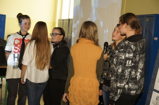 Zaśpiewały dla chłopaków