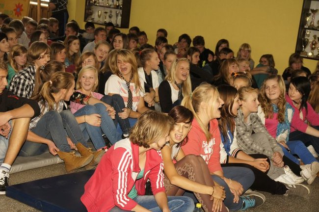 Zaśpiewały dla chłopaków