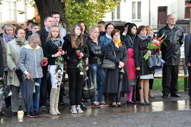 Pamięci pomordowanych świecian