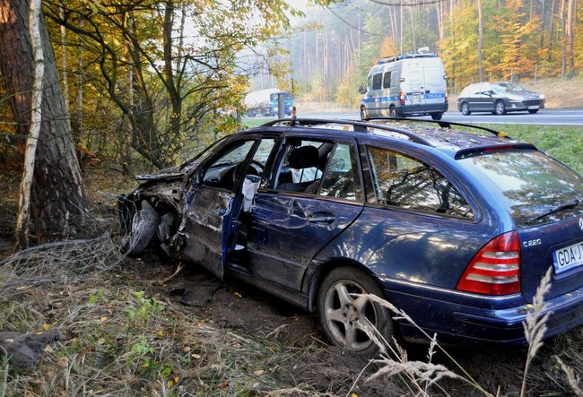 Zasnął za kierownicą
