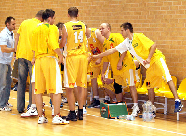 KK Świecie zwyciężył, Akademia przegrała