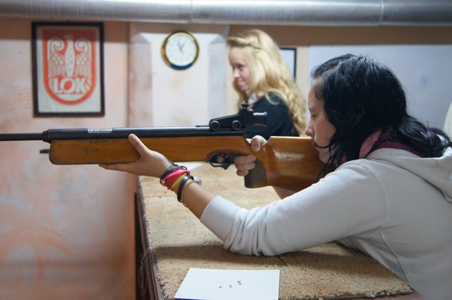 Dziewczyny postrzelały