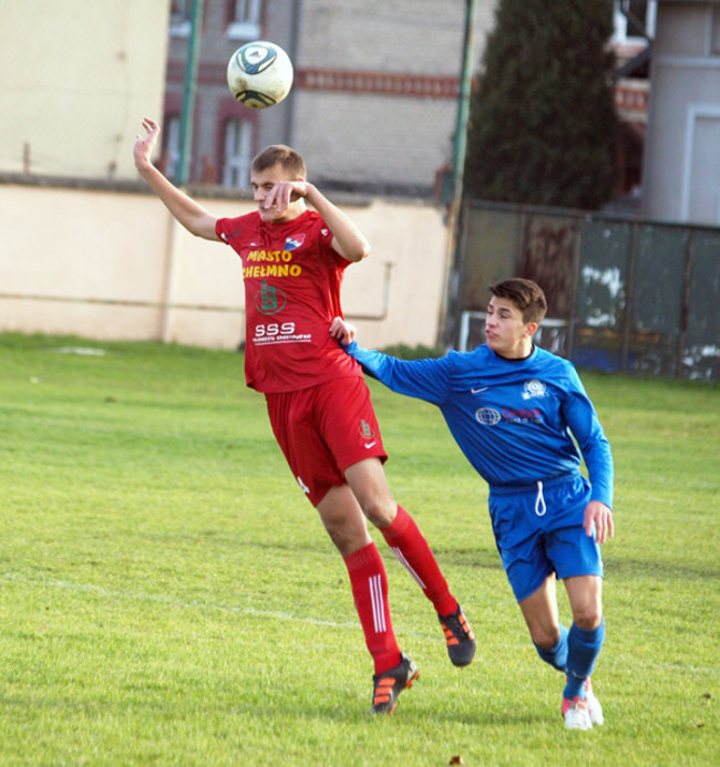 Siedem goli w Przechowie, lider lepszy