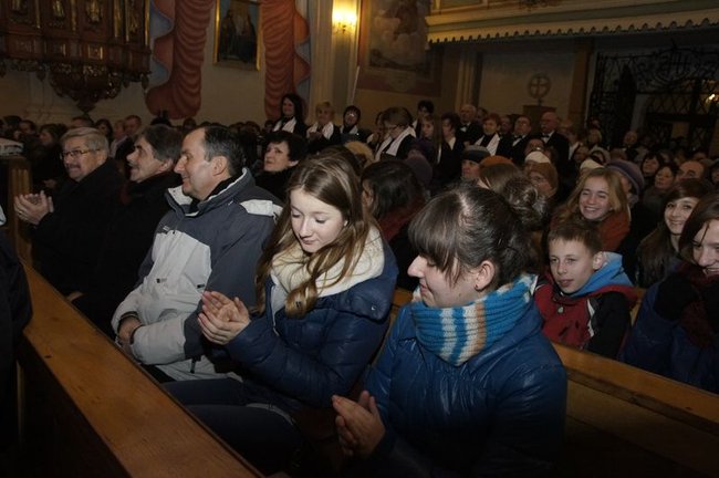 Chórzyści z Xanten i Świecia zaśpiewali w Klasztorku - fotorelacja