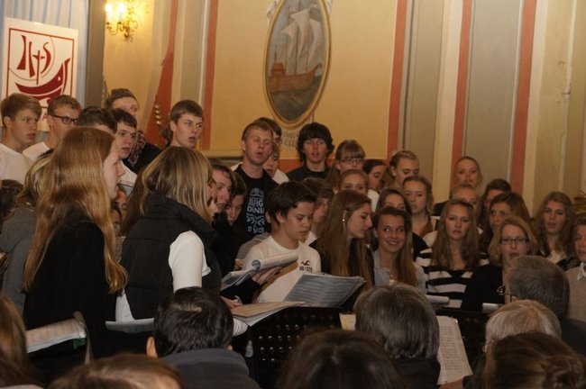 Chórzyści z Xanten i Świecia zaśpiewali w Klasztorku - fotorelacja