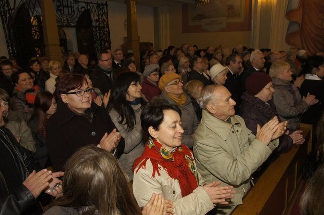 Chórzyści z Xanten i Świecia zaśpiewali w Klasztorku - fotorelacja