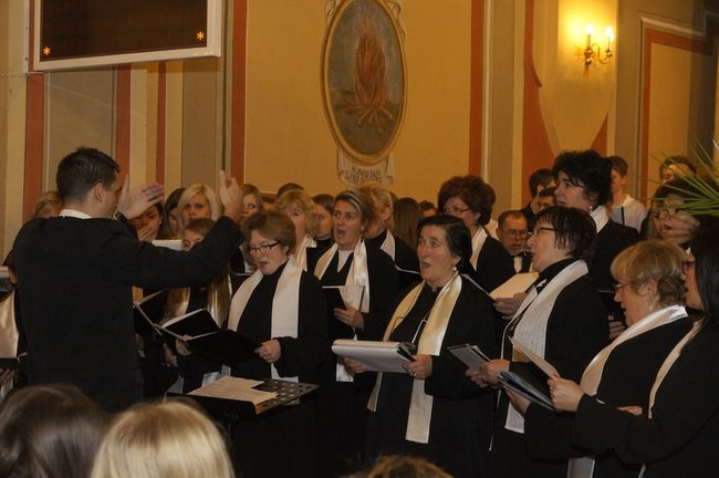 Chórzyści z Xanten i Świecia zaśpiewali w Klasztorku - fotorelacja