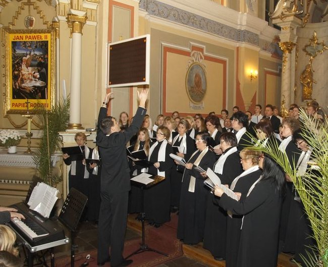 Chórzyści z Xanten i Świecia zaśpiewali w Klasztorku - fotorelacja