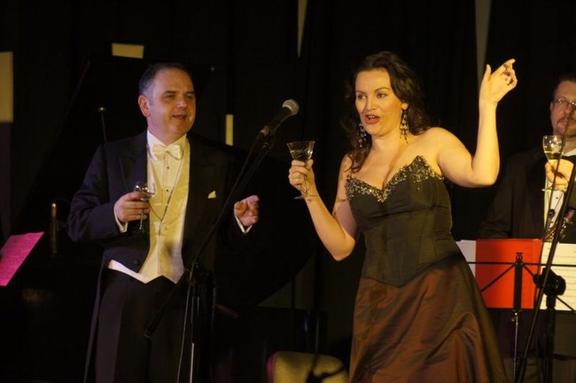 Nowy rok przywitali śpiewająco - fotorelacja