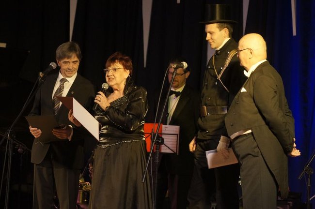 Nowy rok przywitali śpiewająco - fotorelacja