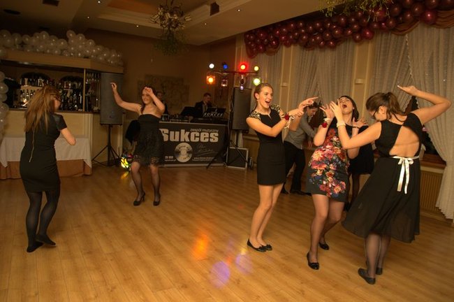 Odliczyli sto dni do matury - fotorelacja