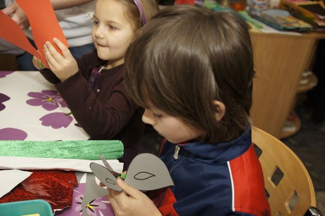 W bibliotece przygotowania do karnawału - fotorelacja