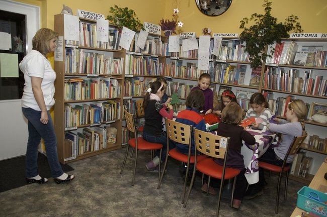 W bibliotece przygotowania do karnawału - fotorelacja