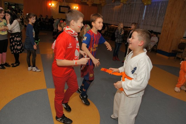 Światowe tańce w Stokrotce - fotorelacja