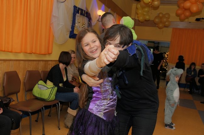 Światowe tańce w Stokrotce - fotorelacja