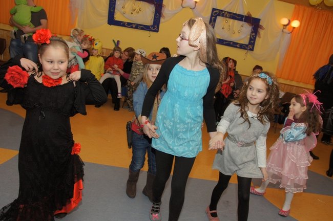 Światowe tańce w Stokrotce - fotorelacja