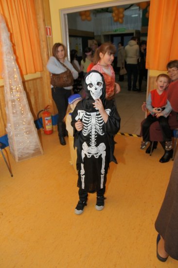 Światowe tańce w Stokrotce - fotorelacja