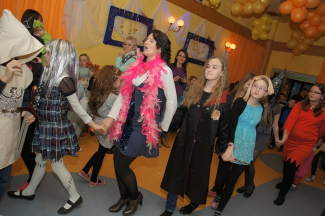 Światowe tańce w Stokrotce - fotorelacja