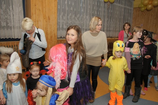 Światowe tańce w Stokrotce - fotorelacja