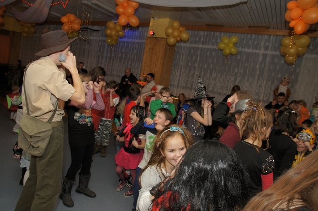 Światowe tańce w Stokrotce - fotorelacja