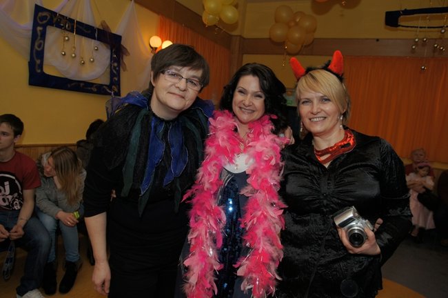 Światowe tańce w Stokrotce - fotorelacja