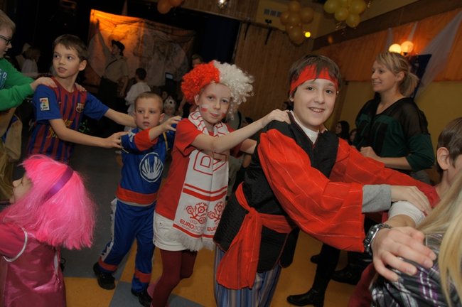 Światowe tańce w Stokrotce - fotorelacja