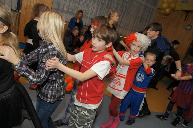 Światowe tańce w Stokrotce - fotorelacja