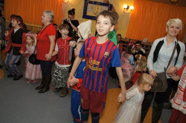 Światowe tańce w Stokrotce - fotorelacja