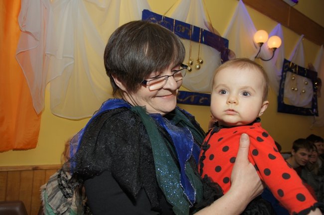 Światowe tańce w Stokrotce - fotorelacja