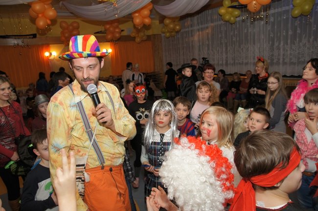 Światowe tańce w Stokrotce - fotorelacja