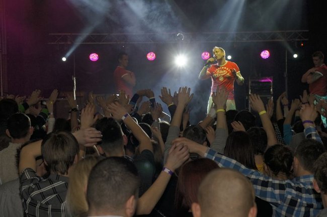 Weekend roztańczył halę